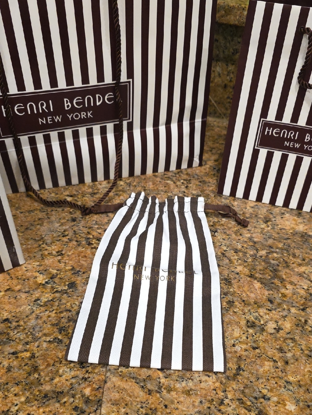 Henri Bendel Bags/Box/Dust Bag Bundle - Picture 2 of 9